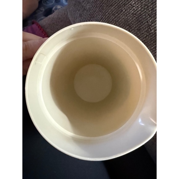 Vintage Tupperware Pitcher Carafe Cream Floral Design with Yellow Lid 874-8 - Picture 10 of 11